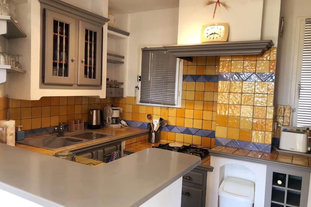 Appartement 60M2 - 2 Chambres A Une Minute Des Plages, Parking Prive Sausset-les-Pins Kültér fotó